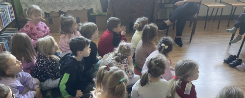 Międzynarodowy Dzień Książek dla Dzieci w grupie"Krasnoludki"