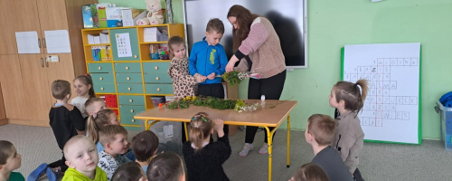 Spotkanie  z florystką w grupie "Pszczółki".