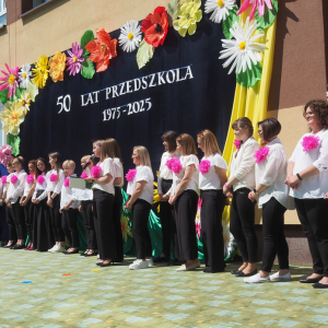 Pani Dyrektor dziekuje wszystkim pracownikom przedszkola.