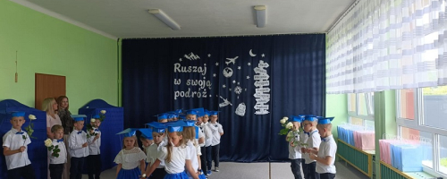 UROCZYSTE ZAKOŃCZENIE PRZEDSZKOLA DZIECI Z GRUPY "PSZCZÓŁKI" I "JAGÓDKI"