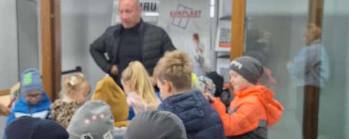 Wizyta Pszczółek w fabryce okien i drzwi ŁukPlast