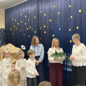 Składanie życzeń Pani dyrektor