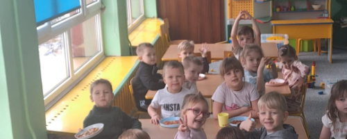 MIĘDZYNARODOWY DZIEŃ PIZZY W GRUPIE ,,KRASNOLUDKI"