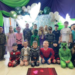 Zdjęcie grupowe dzieci grupy Pszczółki