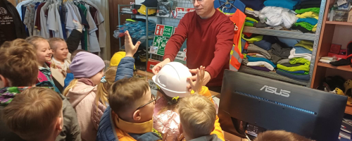 Wizyta Pszczółek w sklepie BHP